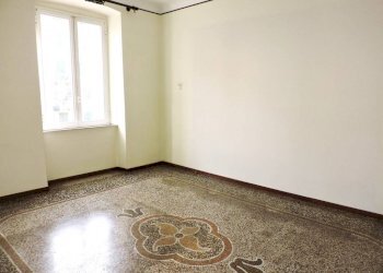 CAMERA 1 - Trilocale via Antonio Cantore, 13, Genova (zona Sampierdarena) - foto 8