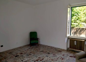 Villa caduti angeresi, Angera - photo 9