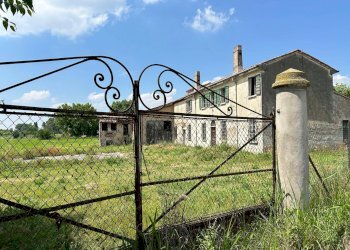 Locale Commerciale Borgo Virgilio - foto 1