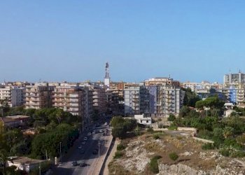 tica bassi .jpg - Locale Commerciale Viale Tica 125, Siracusa - foto 2