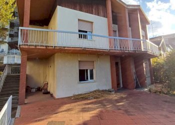 WhatsApp Image 2023-11-07 at 15.35.24.jpeg - Casa indipendente Fornovo di Taro - foto 1