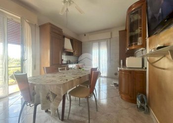 Quadrilocale Via E. Bruschi, Rimini - foto 1