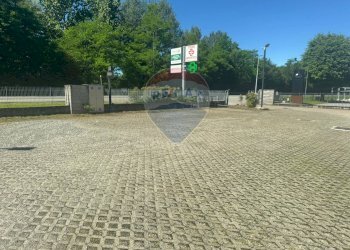 Negozio Via Lungolago di Calcinate, Varese (zona Calcinate del Pesce) - foto 14