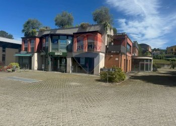 Negozio Via Lungolago di Calcinate, Varese (zona Calcinate del Pesce) - foto 17