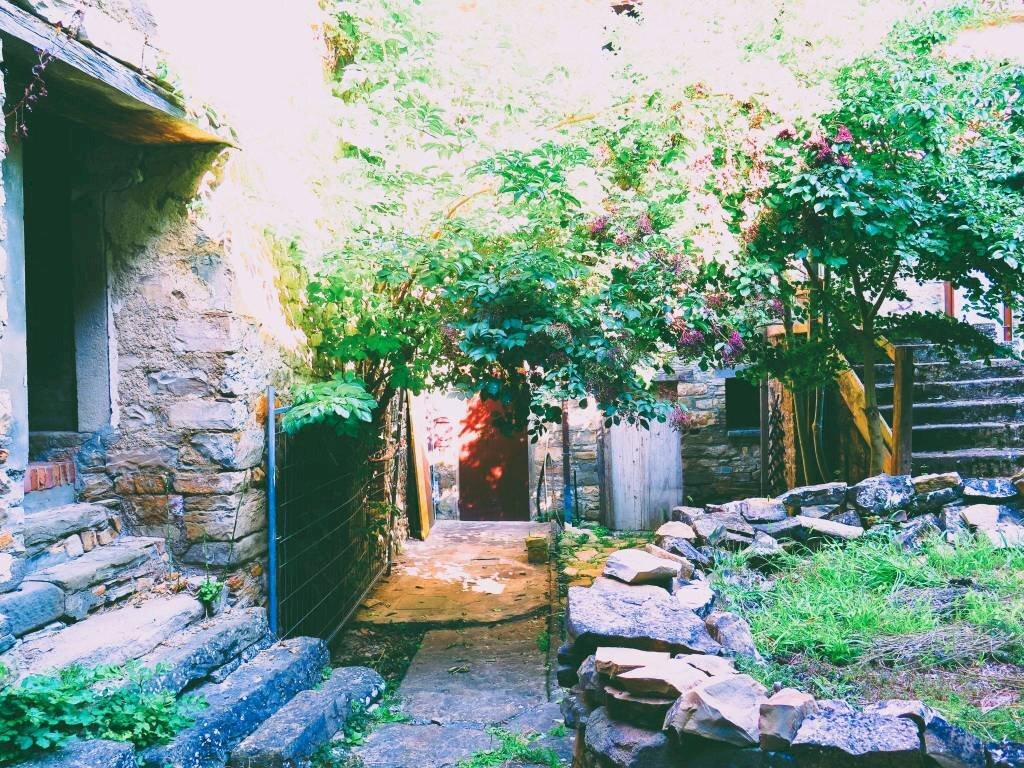 Terreno - Independent house via Borgo Antico, 10, Calestano - photo 2