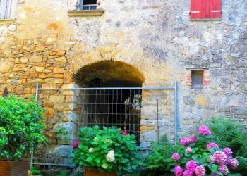 Facciata - Casa indipendente via Borgo Antico, 10, Calestano - foto 28
