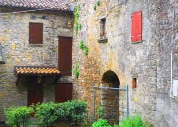 Facciata - Casa indipendente via Borgo Antico, 10, Calestano - foto 1