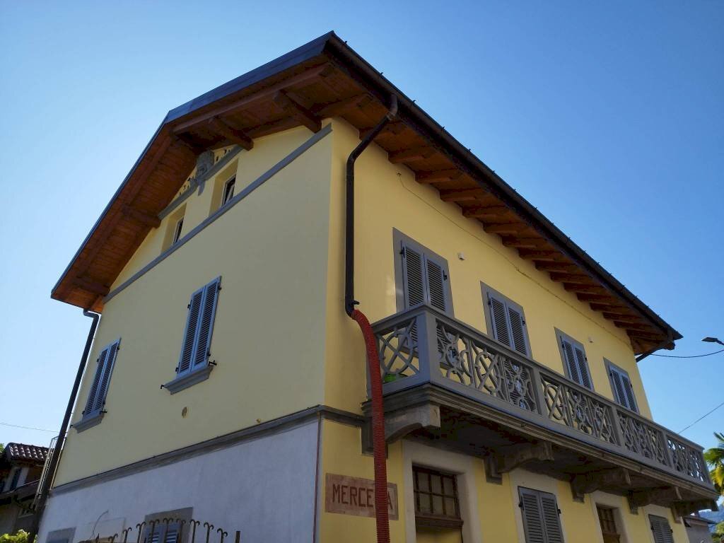 Facciata - Trilocale contrada Crosa, Cocquio-Trevisago - foto 3