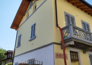 Facciata - Trilocale contrada Crosa, Cocquio-Trevisago - foto 4