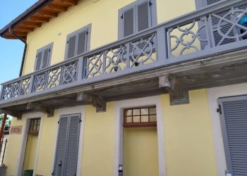 Facciata - Trilocale contrada Crosa, Cocquio-Trevisago - foto 9