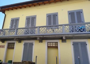 Facciata - Trilocale contrada Crosa, Cocquio-Trevisago - foto 1