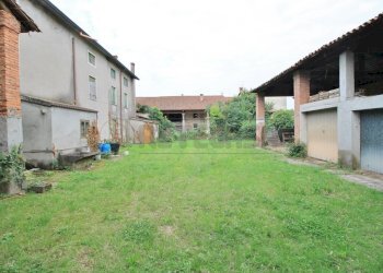 cortile interno - Casa semi indipendente VIA GIORIO 15, Arzignano - foto 3