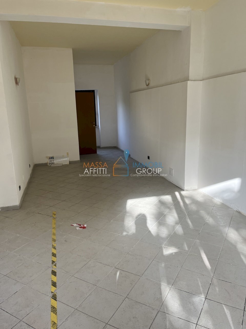 IMG_2106.JPG - Locale Commerciale Via Carriona 222, Carrara - foto 1