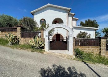 Villa Silvi - foto 1