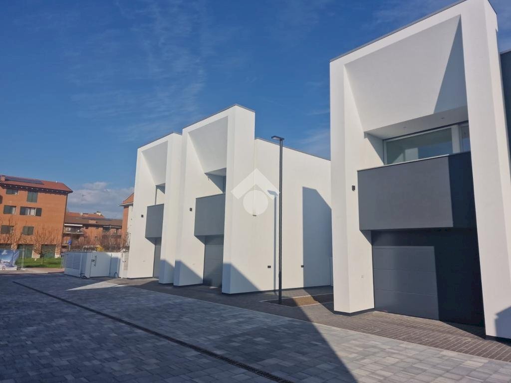 Terraced Villa Via C. Rebucci, Carpi - photo 2