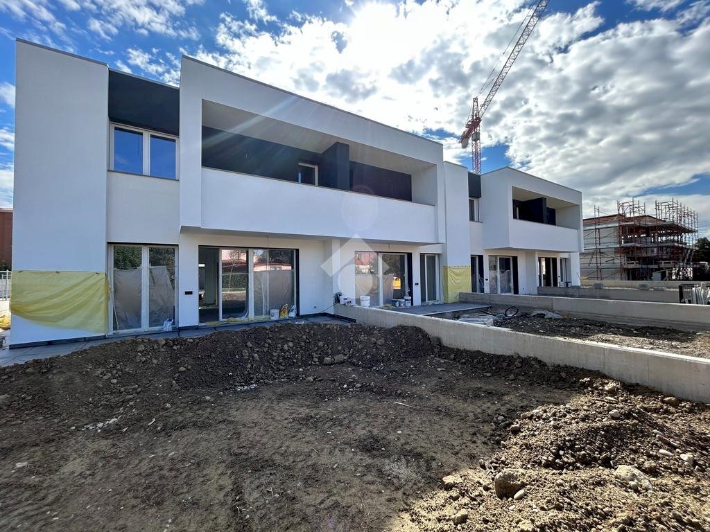 Villa a Schiera Via C. Rebucci, Carpi - foto 1