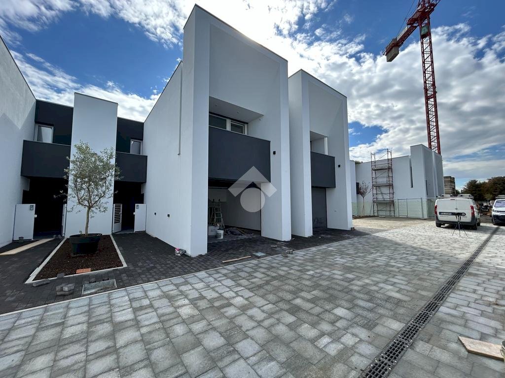 Villa a Schiera Via C. Rebucci, Carpi - foto 2