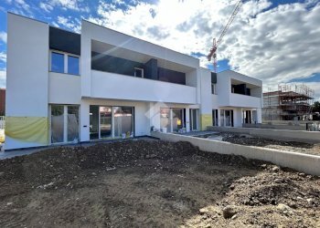 Villa a Schiera Via C. Rebucci, Carpi - foto 1