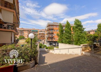 Appartamento Via Aurelio Giuseppe Amatucci, Roma - foto 2