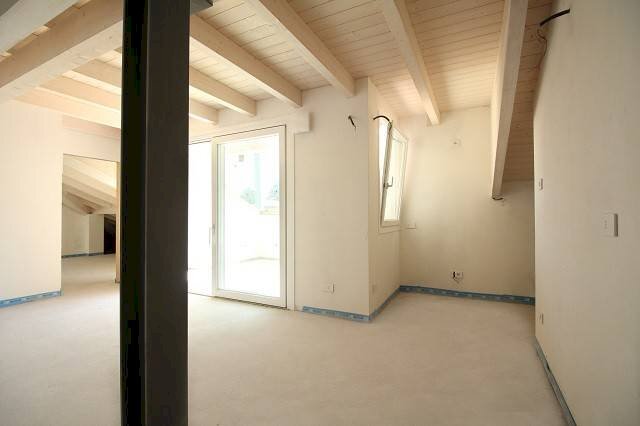 Stanza non arredata - Attico via Col di Lana, Albizzate - foto 1