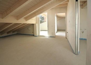 Stanza non arredata - Attico via Col di Lana, Albizzate - foto 9