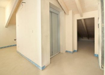 Stanza non arredata - Attico via Col di Lana, Albizzate - foto 10