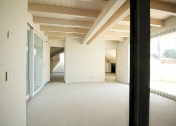 Stanza non arredata - Attico via Col di Lana, Albizzate - foto 11