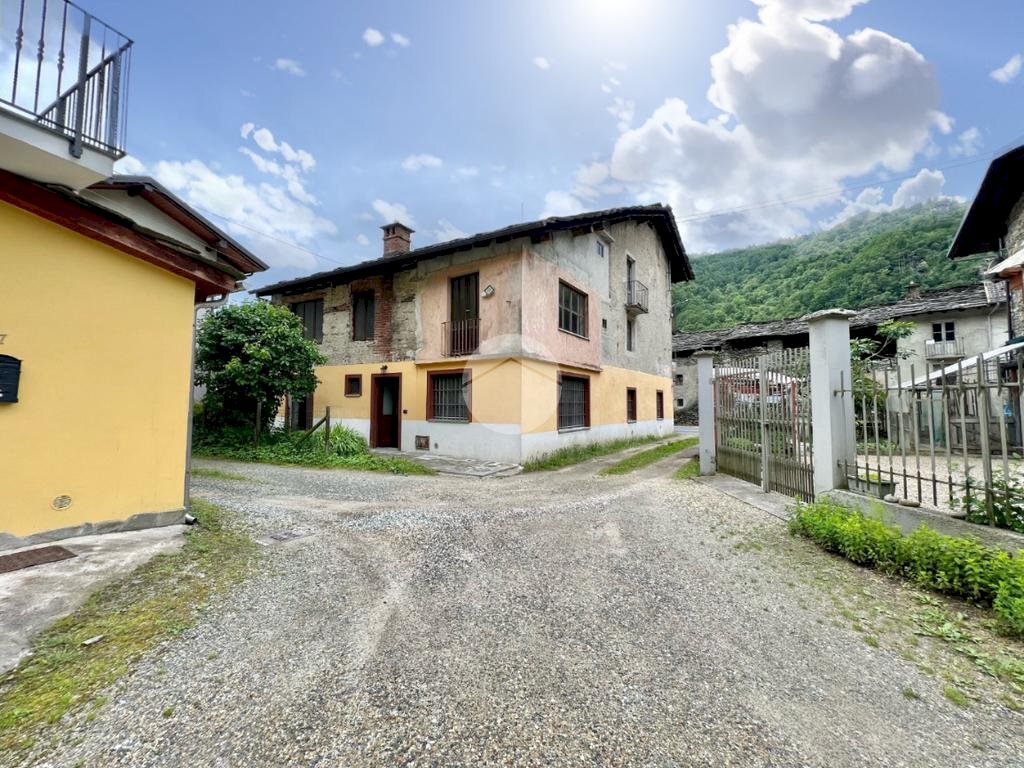 Independent house Fazione grangia, Traves - photo 1