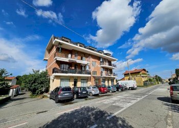 Four-room apartment Via roma, Cafasse - photo 1
