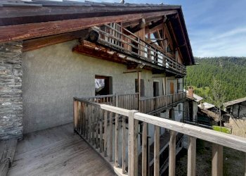 Balcone - Trilocale Frazione Thures, 4, Cesana Torinese - foto 7