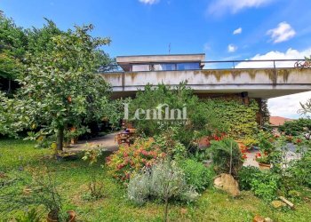 Giardino - Villa via Giovanni Boccaccio, 11, Casale Monferrato - foto 7