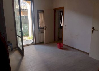 Camera da letto - Bilocale via San Donato, 188, Bologna (zona San Donato) - foto 2