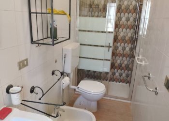 Bagno - Bilocale via San Donato, 188, Bologna (zona San Donato) - foto 6