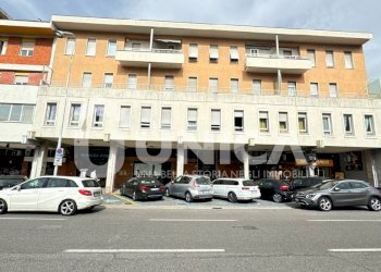 photo_1_2024-06-21_09-02-10.jpg - Negozio Brescia - foto 3