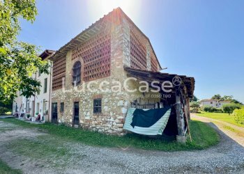 Rustic Lucca (neighborhood Vicopelago) - photo 1