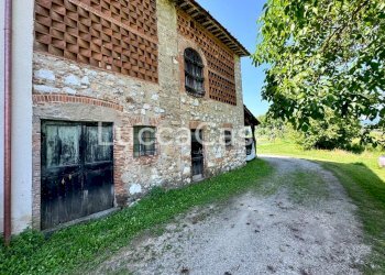 Rustic Lucca (neighborhood Vicopelago) - photo 3