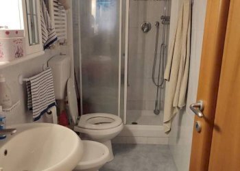 Bagno - Three-room apartment via Evangelista Torricelli, Genova (neighborhood Borgoratti) - photo 6