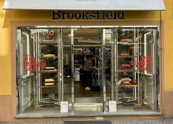 Vetrina - Negozio Chieri - foto 2