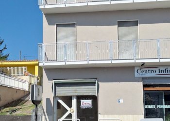 20250719_093734.jpg - Locale Commerciale Via Flaminia  1761, Morlupo - foto 1