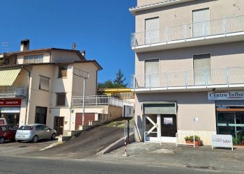 20250719_093705.jpg - Locale Commerciale Via Flaminia  1761, Morlupo - foto 2