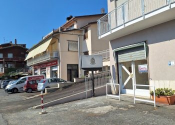 20250719_093647.jpg - Locale Commerciale Via Flaminia  1761, Morlupo - foto 3