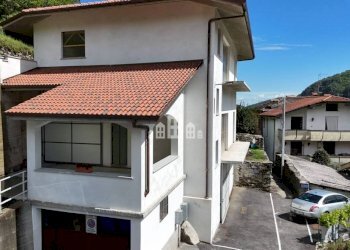 Facciata - Casa indipendente via Berchiotti, snc, Pont-Canavese - foto 7