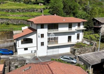 Facciata - Casa indipendente via Berchiotti, snc, Pont-Canavese - foto 30