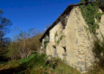 Facciata - Rustic regione ajù, Valchiusa - photo 1