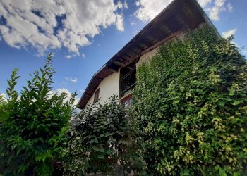 Facciata - Casa indipendente via Ginnasio, Ponte in Valtellina - foto 8