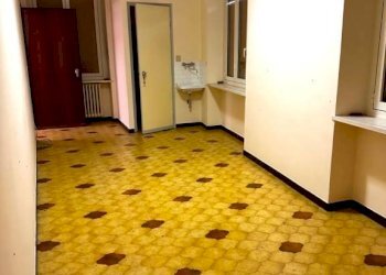 Stanza non arredata - Shop via Torino, Aosta - photo 25