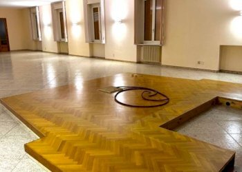 Interno palazzo - Shop via Torino, Aosta - photo 26