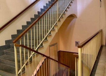 Interno palazzo - Shop via Torino, Aosta - photo 45