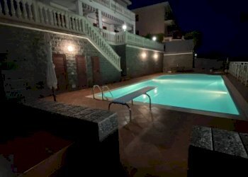 Piscina - Villa via Aurelia, Ospedaletti - photo 10