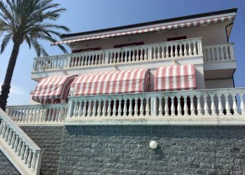 Facciata - Villa via Aurelia, Ospedaletti - photo 16